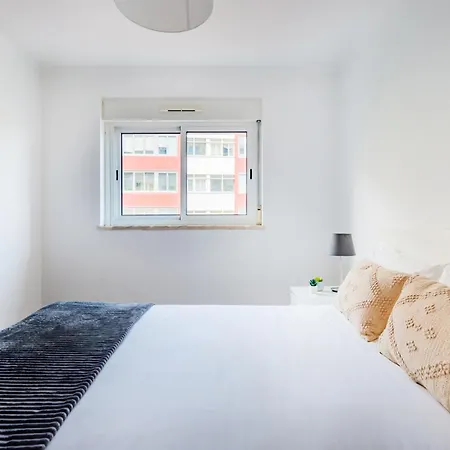 Olaias Park Flat * Lisbon