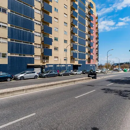 Apartment Olaias Park Flat Lisbon