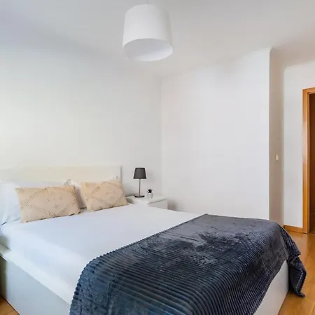 Olaias Park Flat شقة